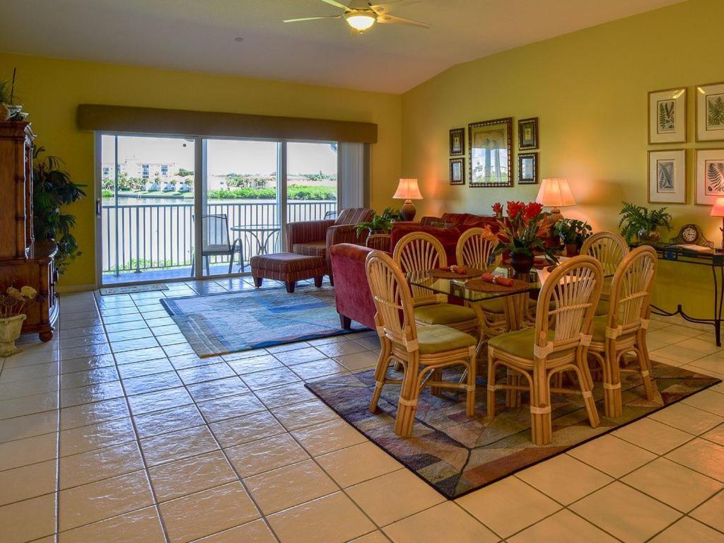 Gulf Retreat 2: Magnificent Water Views, Steps To Beach, None Cleaner, None Nicer! Clearwater Beach Esterno foto