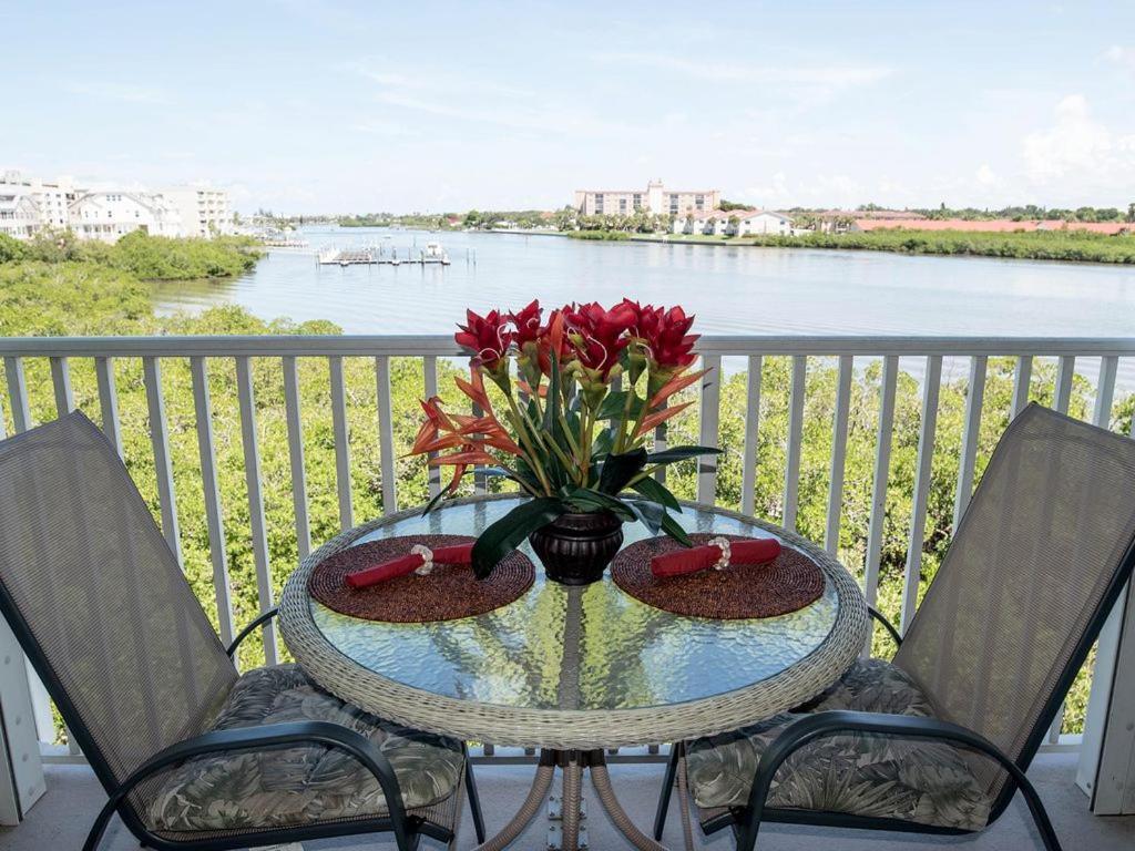 Gulf Retreat 2: Magnificent Water Views, Steps To Beach, None Cleaner, None Nicer! Clearwater Beach Esterno foto