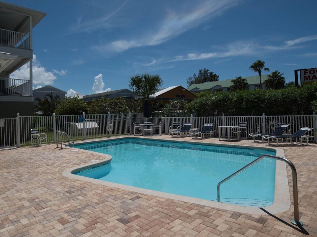 Gulf Retreat 2: Magnificent Water Views, Steps To Beach, None Cleaner, None Nicer! Clearwater Beach Esterno foto