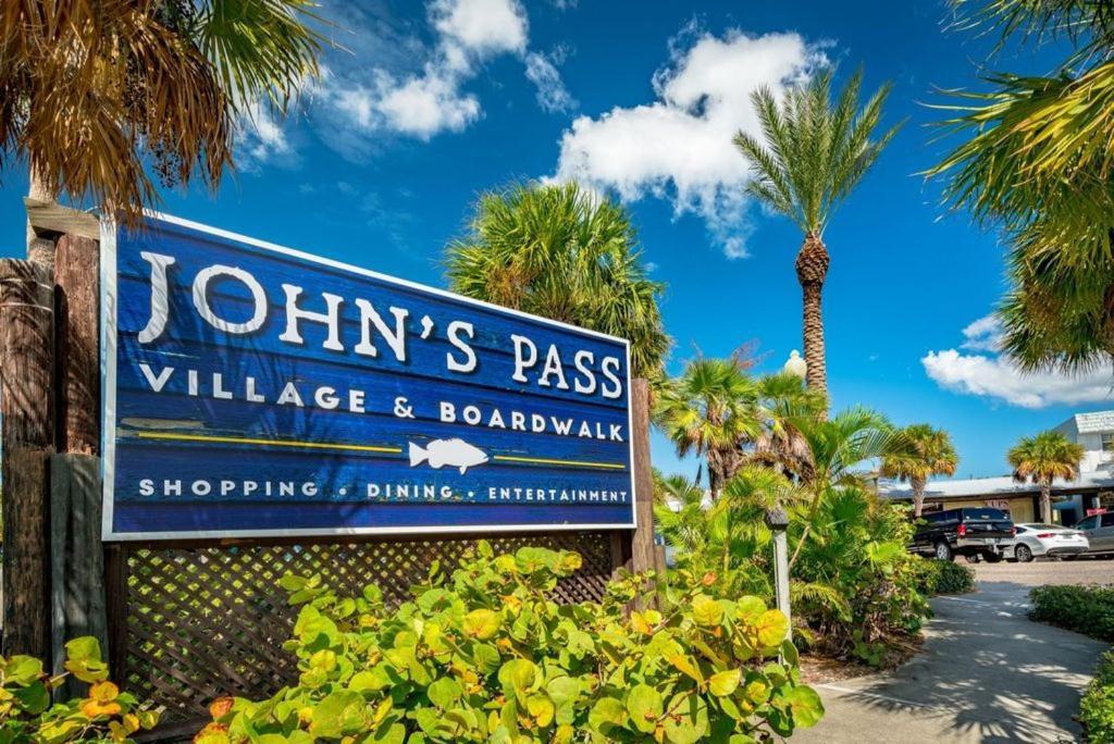 Gulf Retreat 2: Magnificent Water Views, Steps To Beach, None Cleaner, None Nicer! Clearwater Beach Esterno foto
